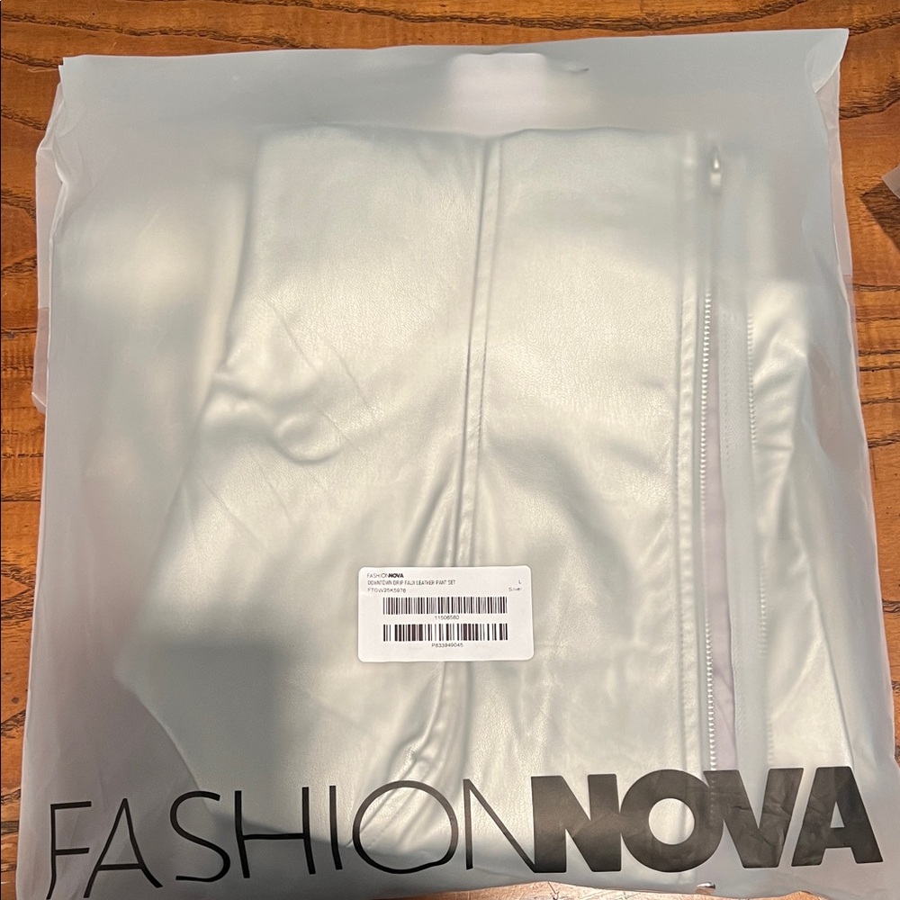 Fashion Nova Silver Women's Jumpsuit - Picture 4 of 4